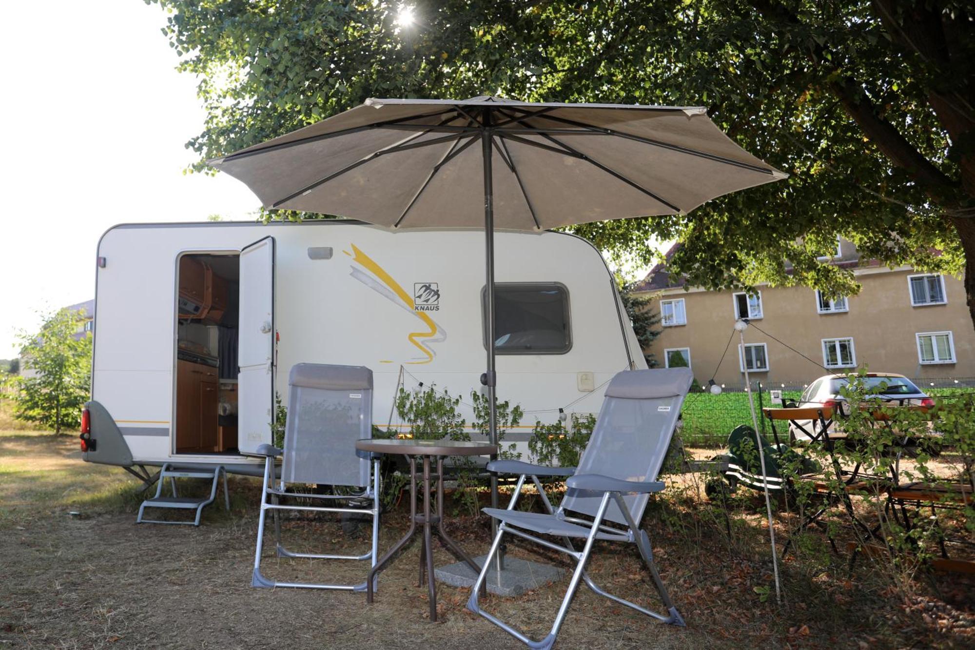 Zeltplatz Altjessen 57 Hotel เพียร์นา ภายนอก รูปภาพ